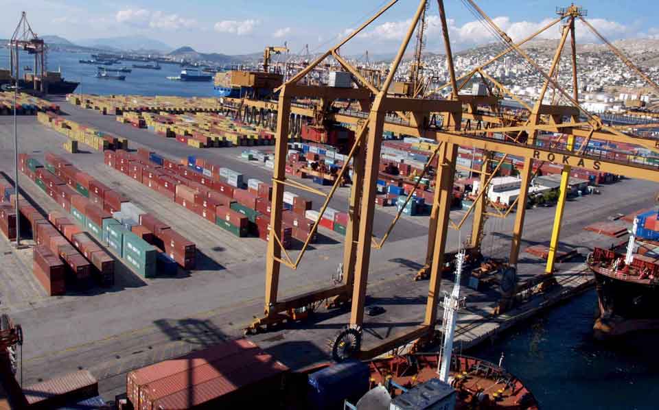 Greece’s trade deficit shrinks by 21% in July