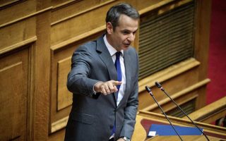 greece-to-receive-first-batch-of-covid-vaccine-on-dec-26-pm-says
