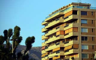 Housing costs absorb 50 percent of Greeks’ disposable incomes