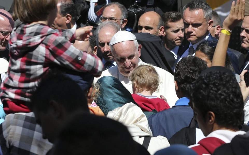 Pope Francis’ charity offers 100,000 euros for migrants