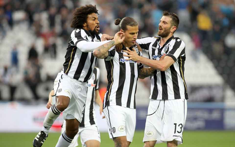 PAOK and AEK leave it late but win