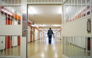 Prison employees condemn attacks on colleagues
