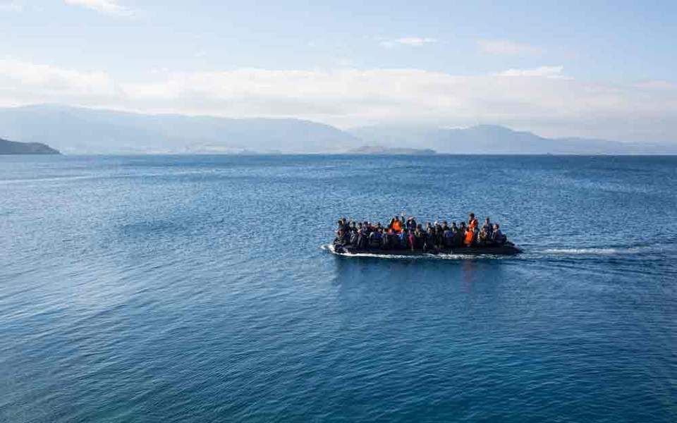 Turks land on Greece’s Oinousses island, request asylum