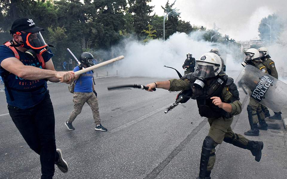 Police detain 8 protesters after clashes in Thessaloniki