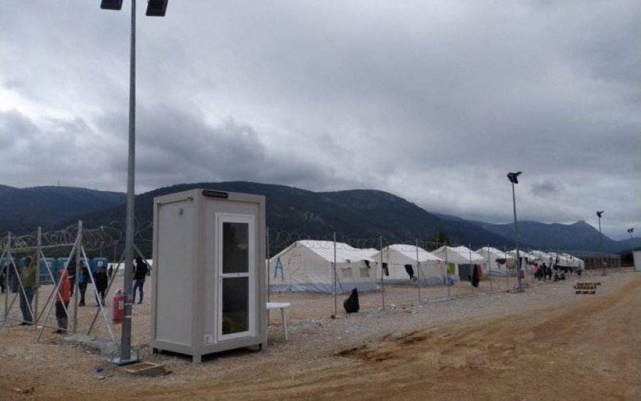 Migrant hotspot near Athens on 14-day quarantine