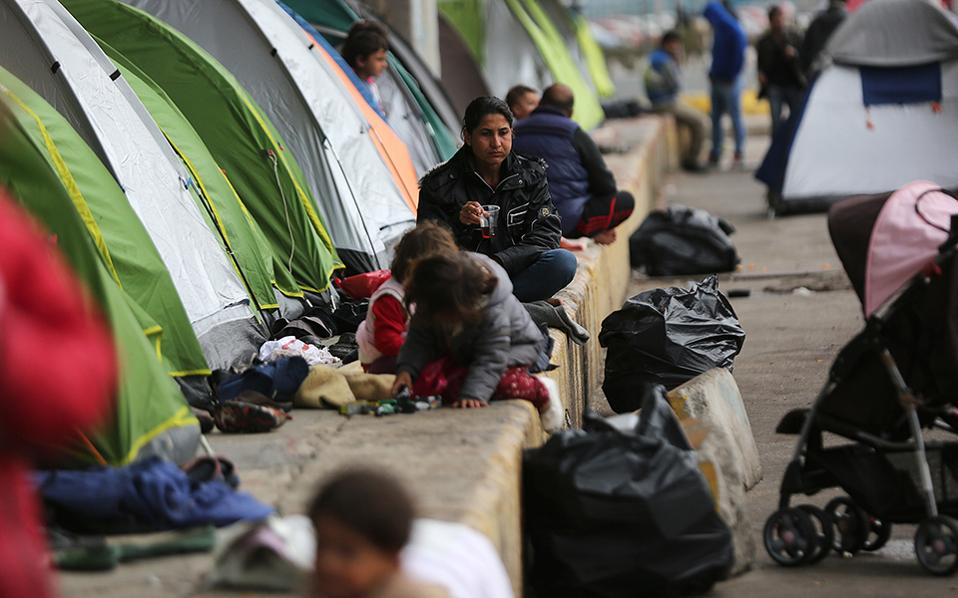 Call for decongestion of Samos migrant camps