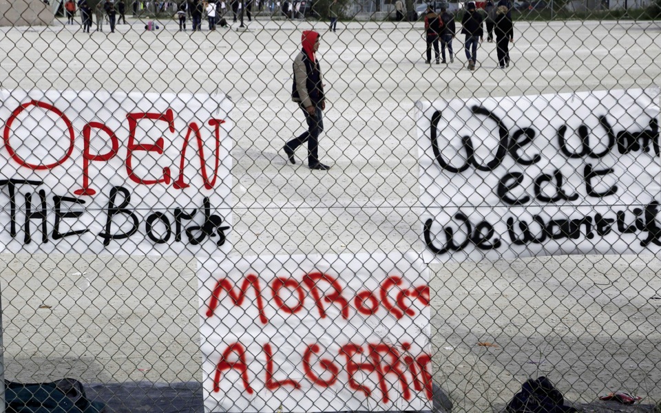 Draft conclusions of upcoming EU summit suggest Greece to be pressured over migration