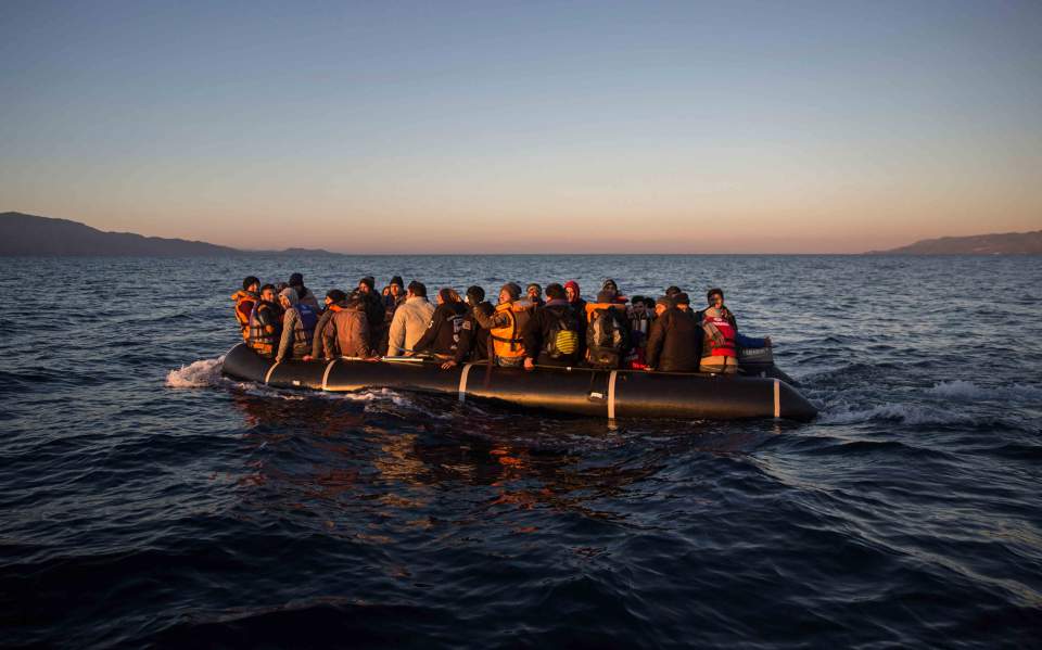 Official data show refugees, migrants in Greece at 62,407