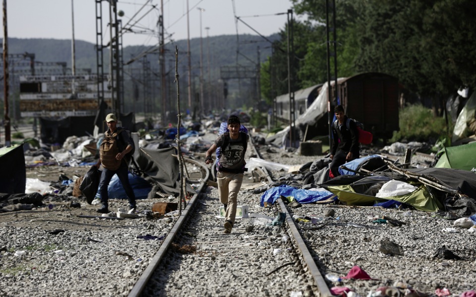 Ethnic tensions at migrant camps seen as potential risk
