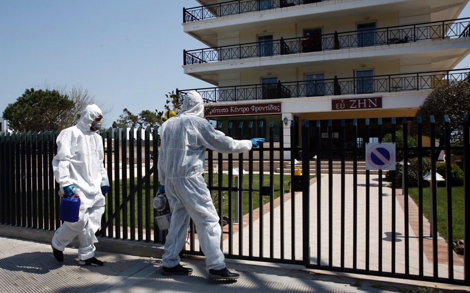 Officials respond to coronavirus outbreak in nursing home