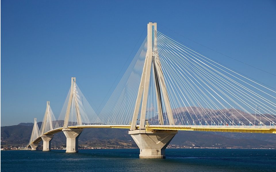 Girl saved after being swept out to sea near Rio-Antirio bridge