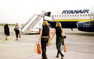 ryanair-lets-greeks-buy-tickets-for-cash-as-bank-cards-refused