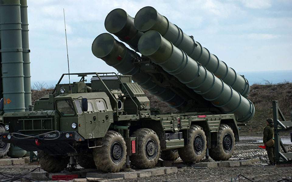 Turkey clears way to test Russian S-400 defense system this week