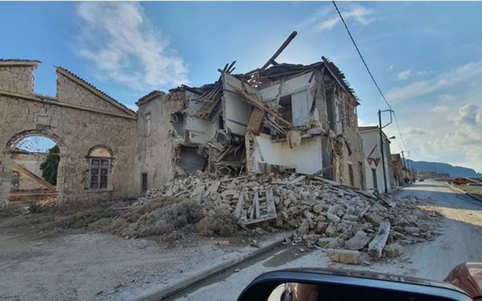 Samos building whose partial collapse killed two teens demolished