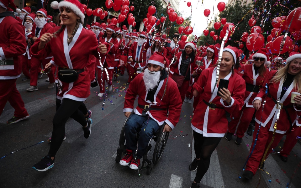 Santa Claus Run held in Athens