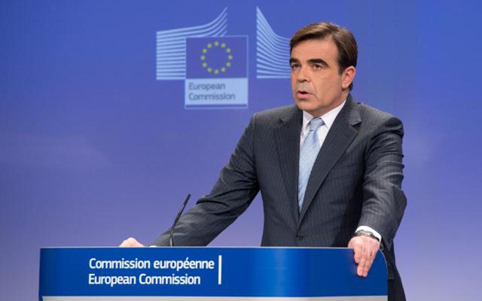 EU’s Schinas briefs Greek MPs on new migration deal