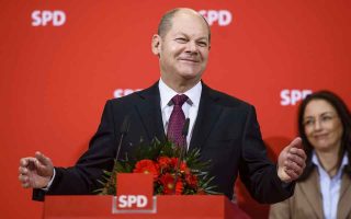 Scholz: Tax on share dealing may be extended to other assets