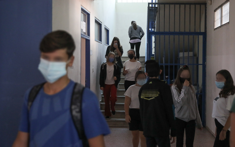 Petsas: School reopening hinging on epidemiological data