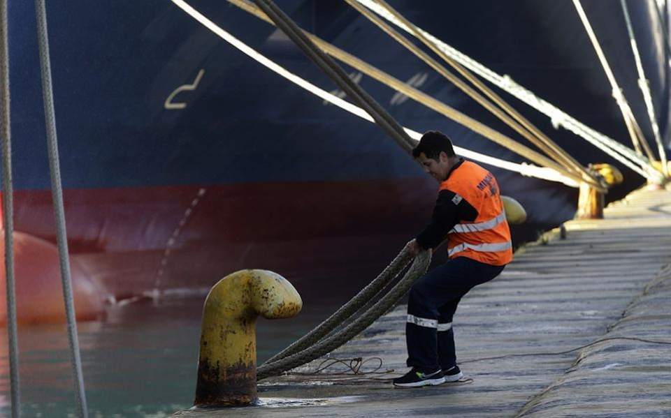 Greek seamen call off Friday strike