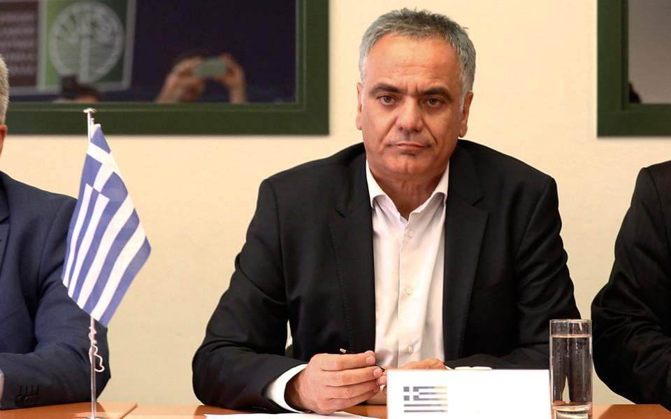 Interior minister calls on Kammenos to defend gov’t position on name talks