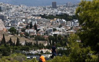 Cash remains king in Greek realty