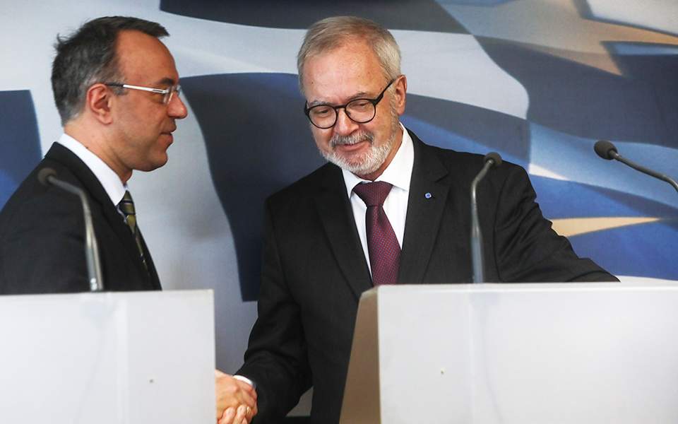 EIB signs three loan agreements worth 300 mln euros with Greece