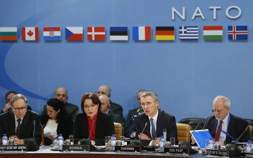 NATO to discuss role in ending migrant crisis