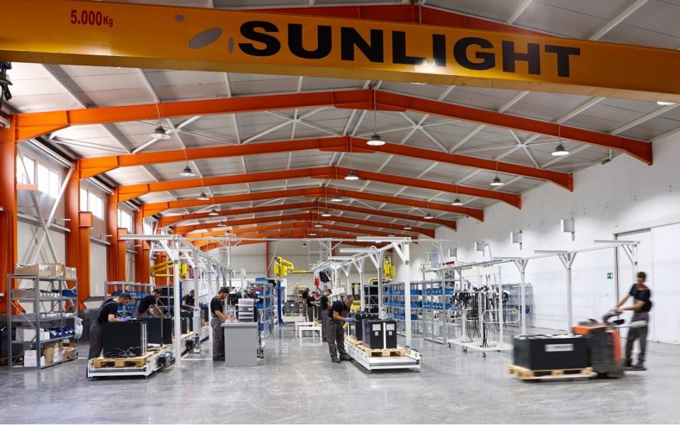 Westnet completes purchase of Sunlight batteries
