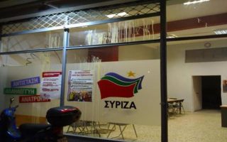 SYRIZA condemns firebomb attack on party’s Thessaloniki offices