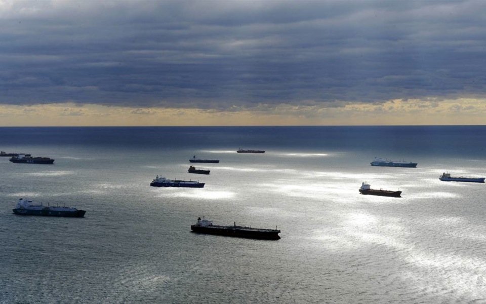 Shipowners wary of moving Russian oil