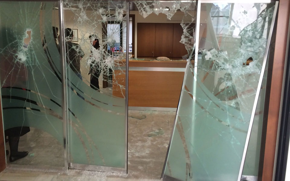 Anarchists raid Teiresias HQ, no injuries