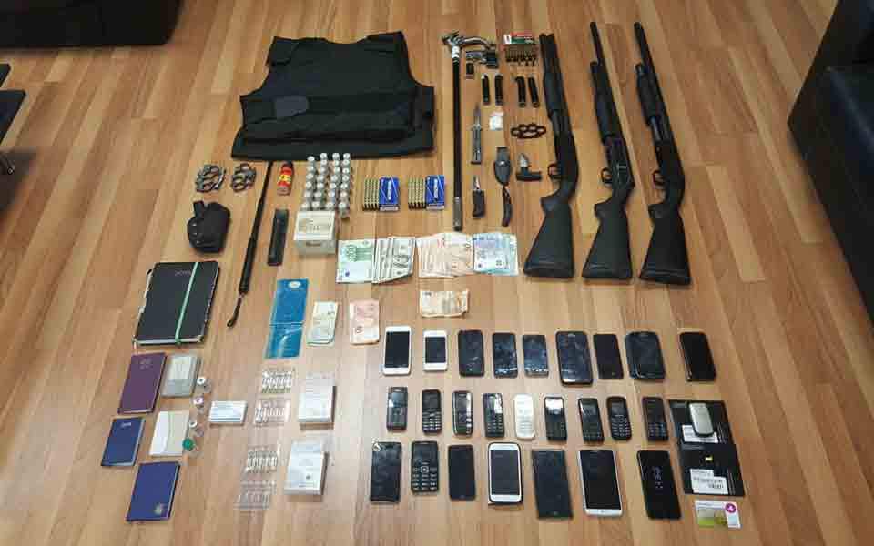 Two DIAS police men arrested in protection racket crackdown