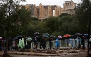 Guards’ strike puts damper on Acropolis experience