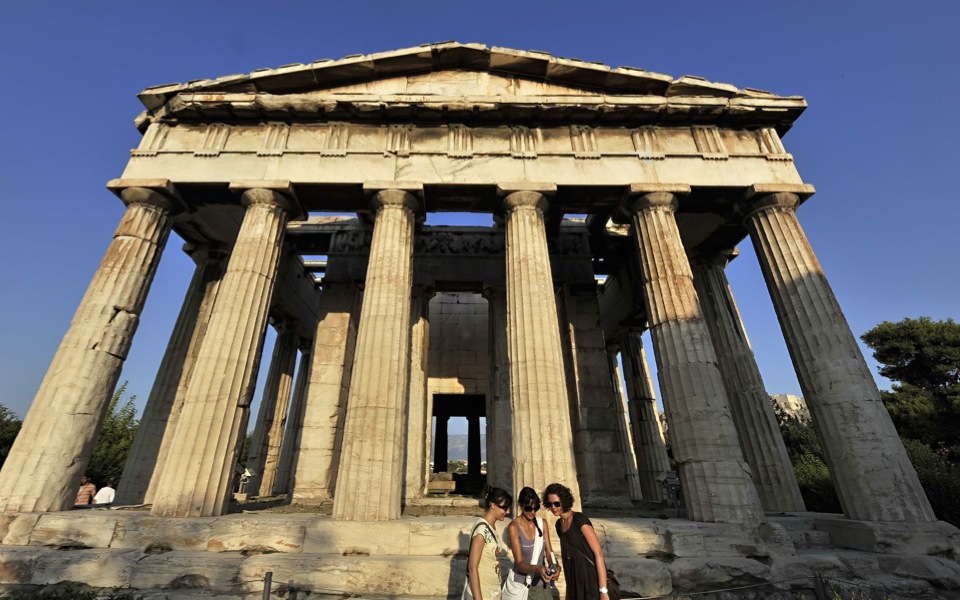 Greece benefits from changes in tourism map