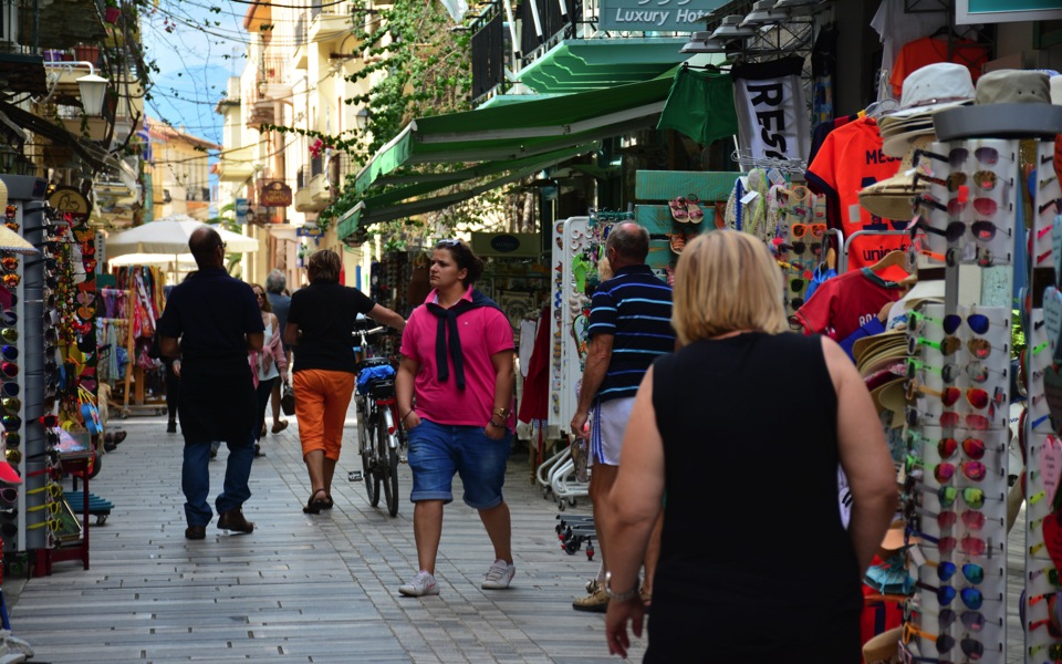 Greece targets tax evasion at holiday hotspots