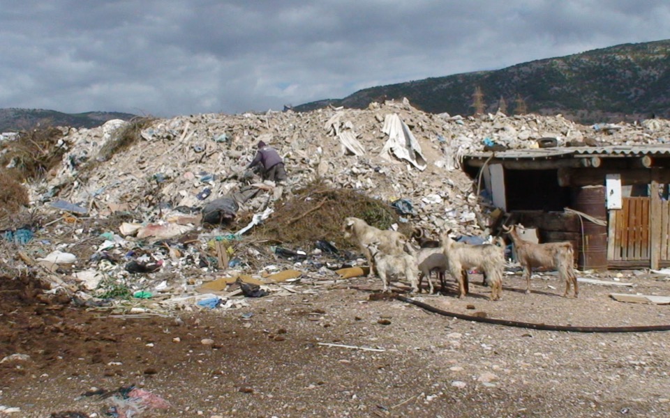 Police to test samples from Aspropyrgos toxic waste dump