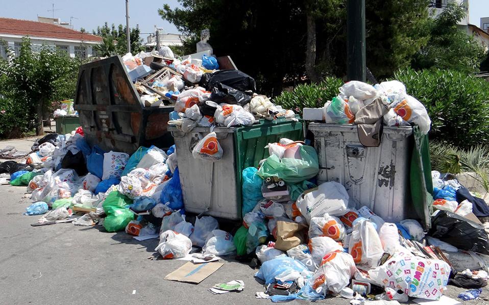 Union of striking garbage collectors to make counterproposal to gov’t