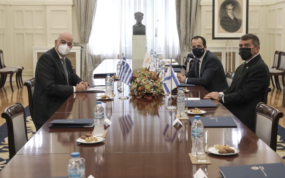 Greece, Cyprus, Israel prepared to open tripartite partnership to others