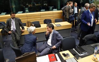 Tsakalotos discusses a ‘win-win’ IMF repayment