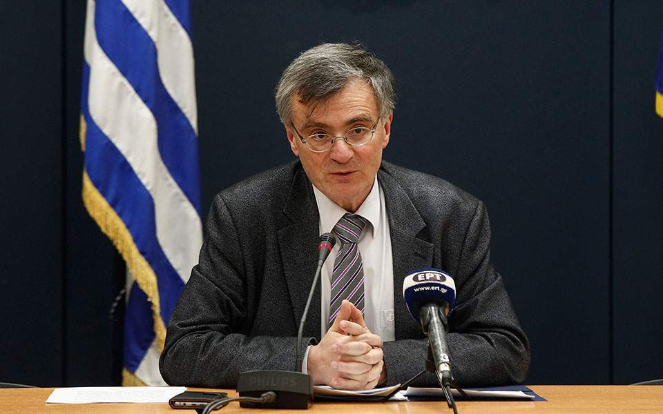 Health expert Sotiris Tsiodras most popular Greek, poll finds