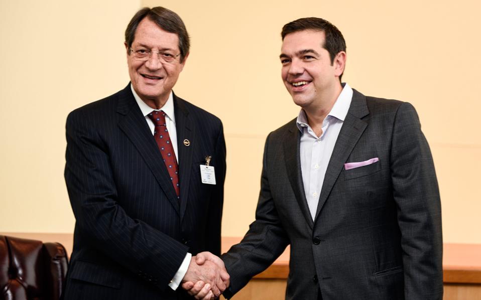 Tsipras to receive Anastasiades amid momentum in Cyprus talks