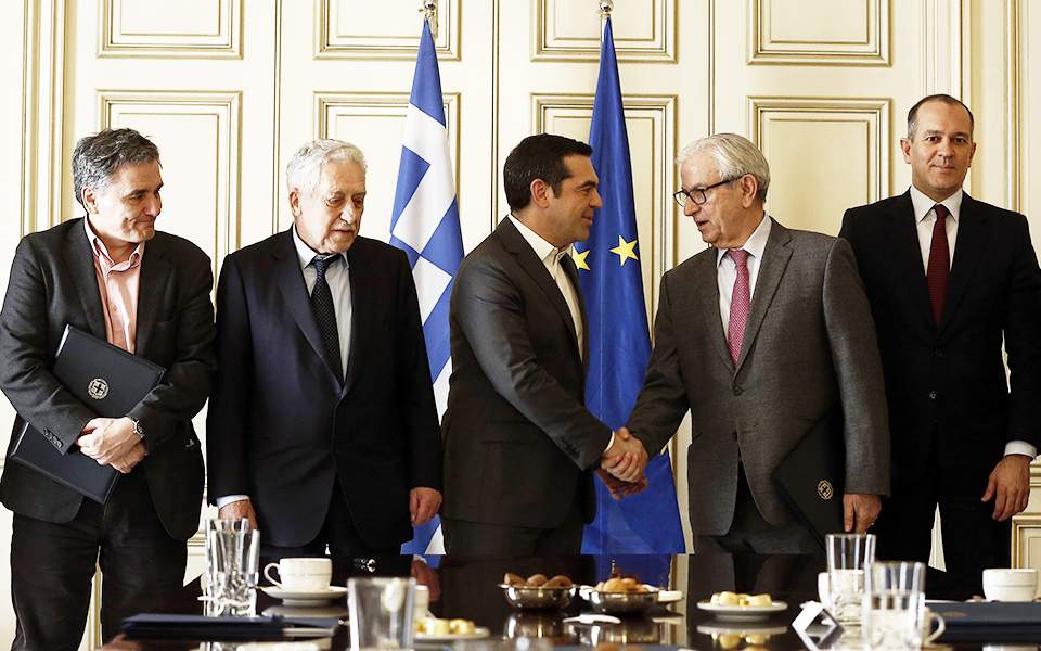 Tsipras thanks shipowners over changes to voluntary tax deal