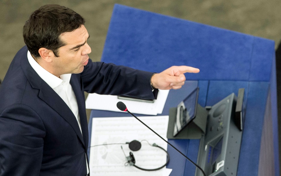 Tsipras pledges reform to divided European Parliament
