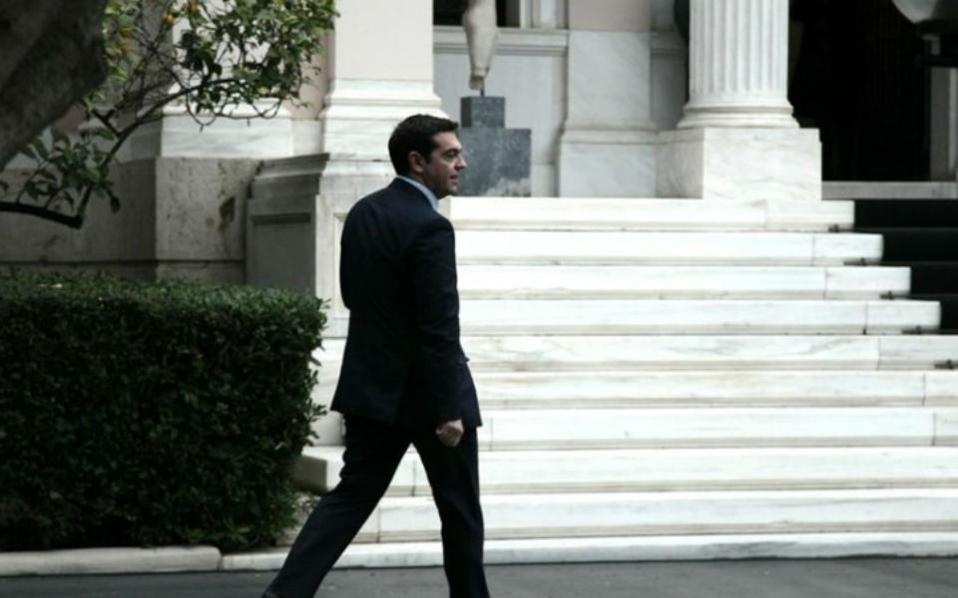 After government defections, Tsipras expected to reshuffle cabinet