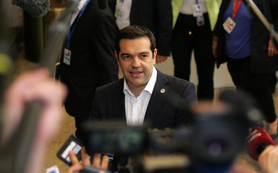 Greece faces euro exit unless Tsipras bows to demands Sunday