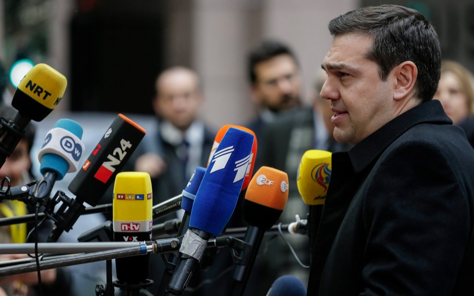 Tsipras decries lack of EU solidarity on refugees