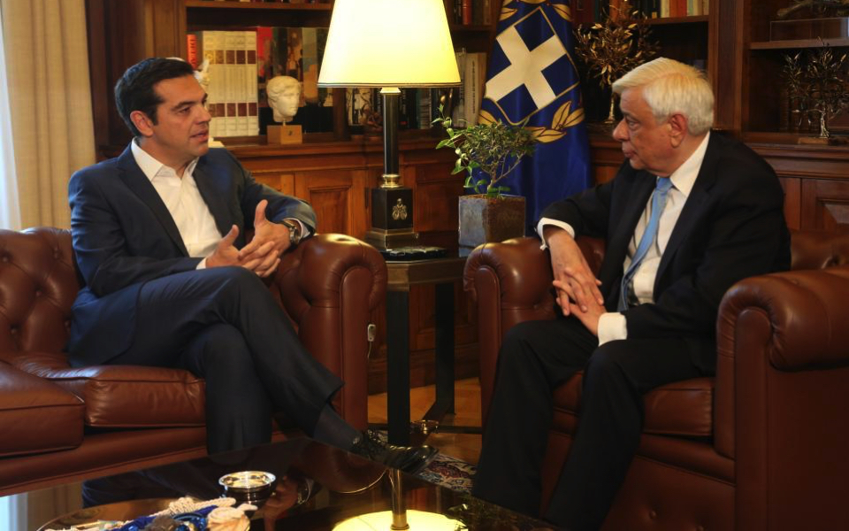 Tsipras says eurozone debt deal good market signal
