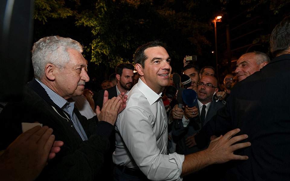 Tsipras likely to call snap election, source tells Reuters