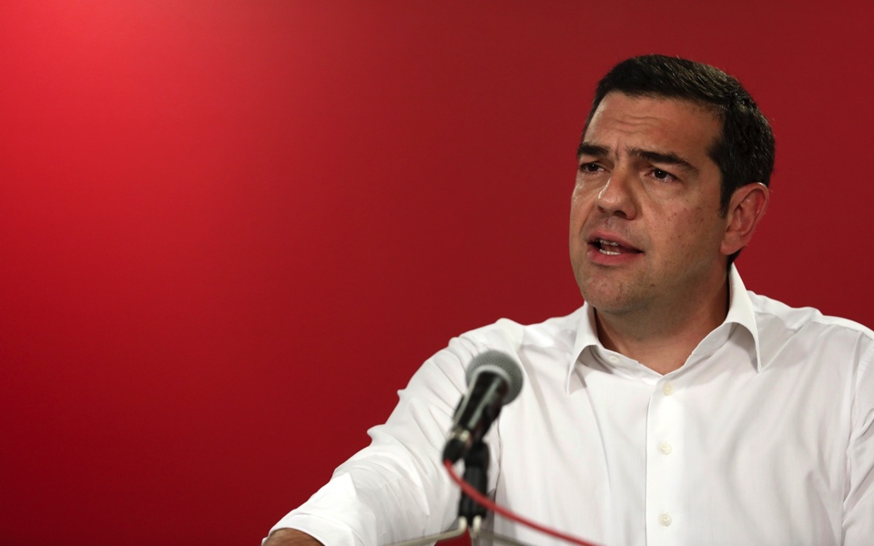 Tsipras calls for a snap vote following European election loss
