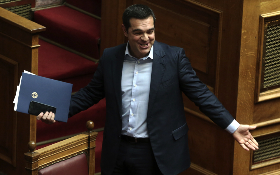 Tsipras’s strategy fails to convince, opinion poll shows